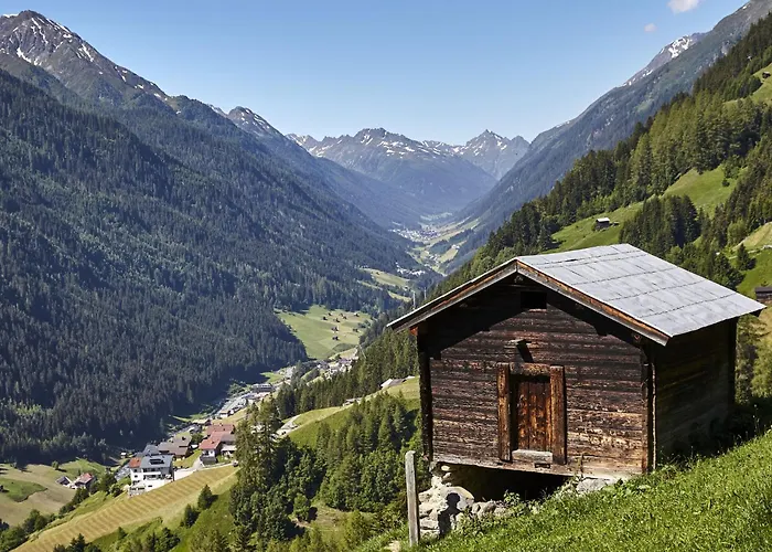 Miramonte-3 By Interhome كابل